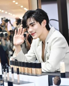 โฟร์ท ณัฐวรรธน์ (18)