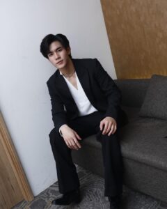 โฟร์ท ณัฐวรรธน์ (19)