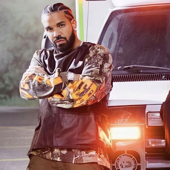 Drake Rapper Blood Drake แร็ปเปอร์ดัง ทำลายสถิติอันดับ 1 บน Billboard Hot 100 ถึง 2 ครั้ง