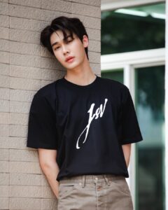 ดิว จิรวรรตน์