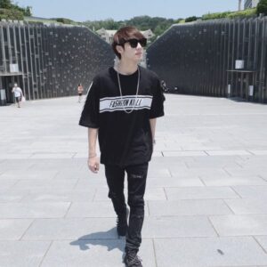 ไวท์ ณวัชร์