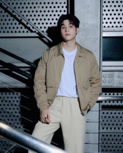 วงศ์รวี นทีธร