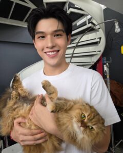 วงศ์รวี นทีธร